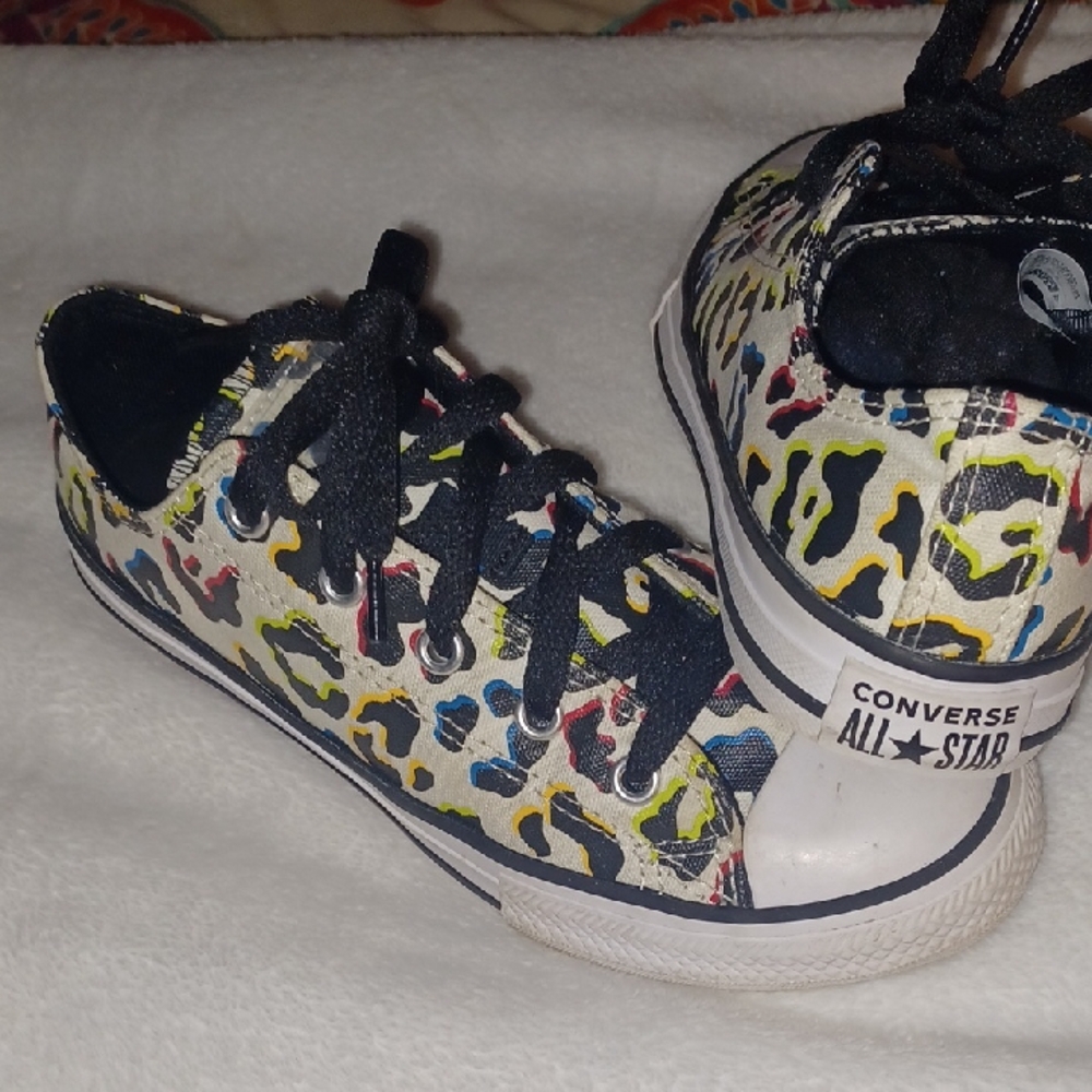 Converse Multi Colored Leopard Print Girls Sz 2